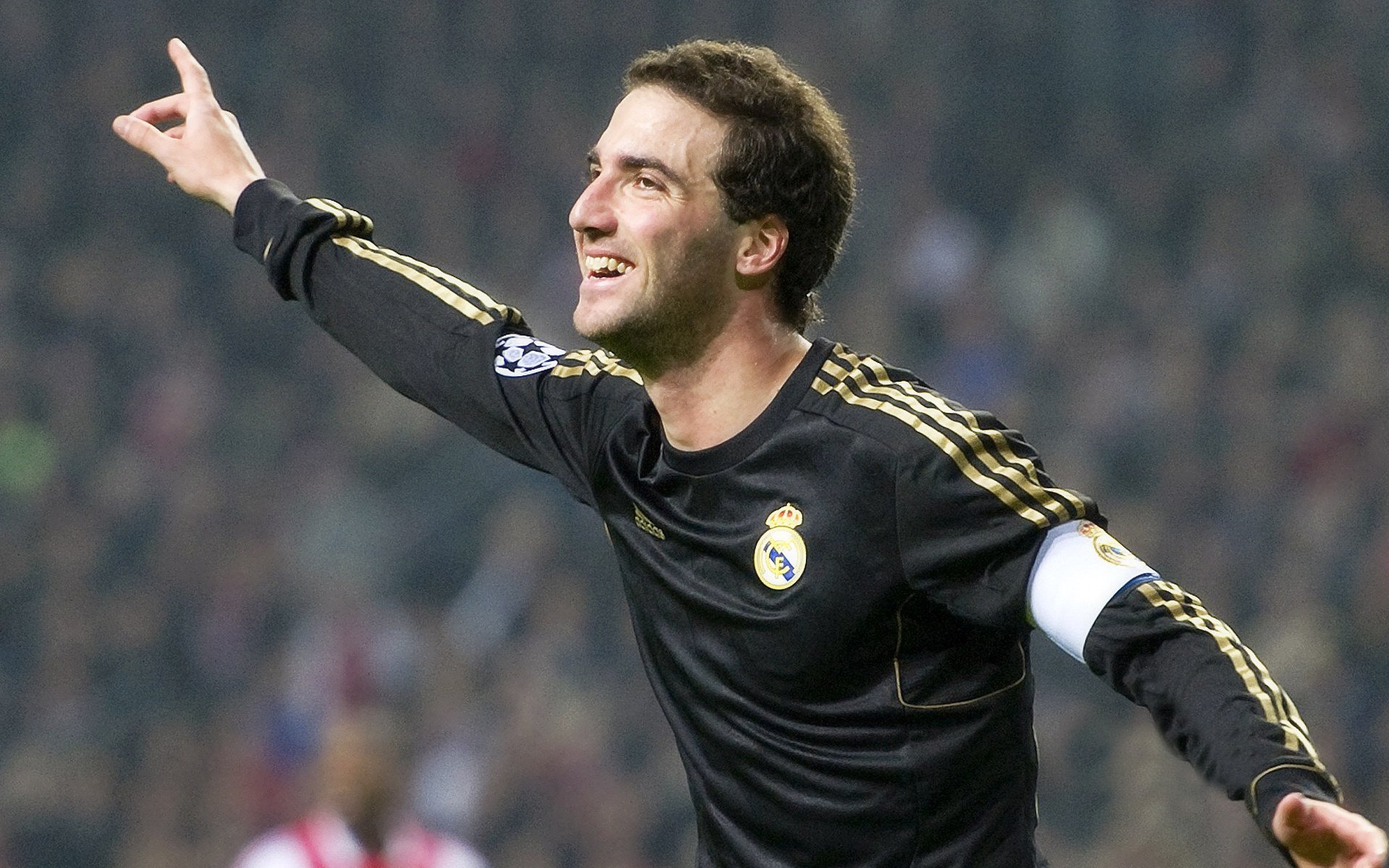 巴萨主场2-0战胜瓦伦西亚，提前夺得西甲冠军，巴萨2_8